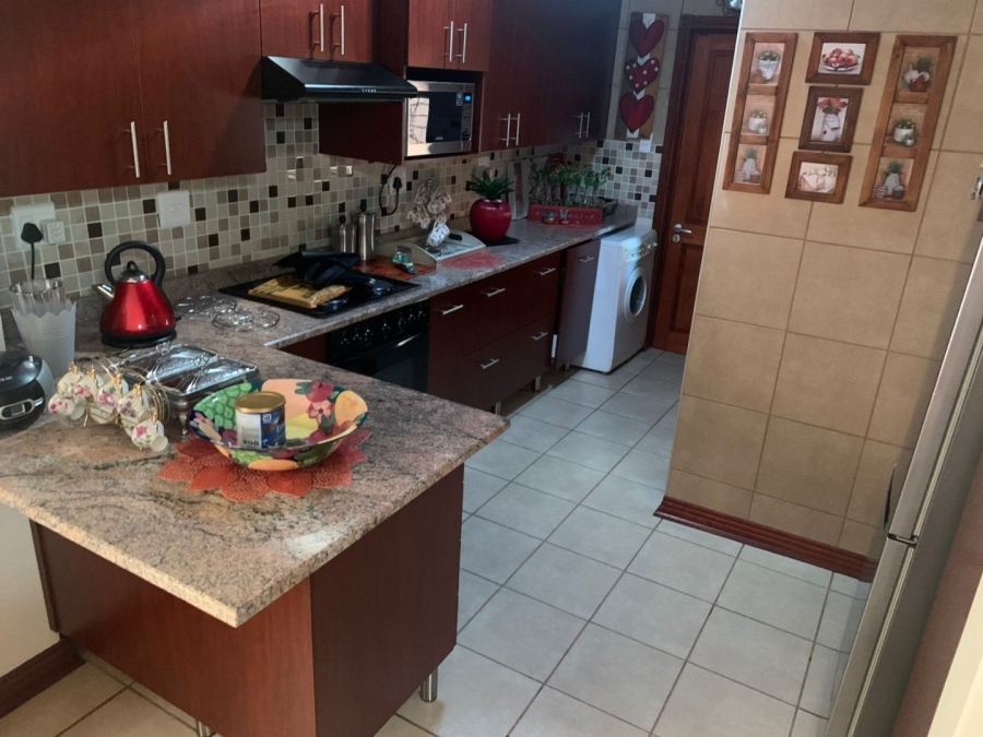 To Let 3 Bedroom Property for Rent in Pentagon Park Free State